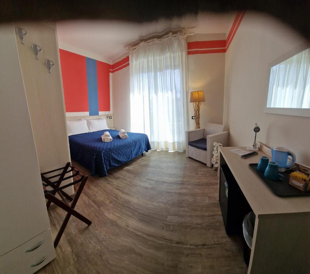Hotel Orchidea Lignano Sabbiadoro Dış mekan fotoğraf