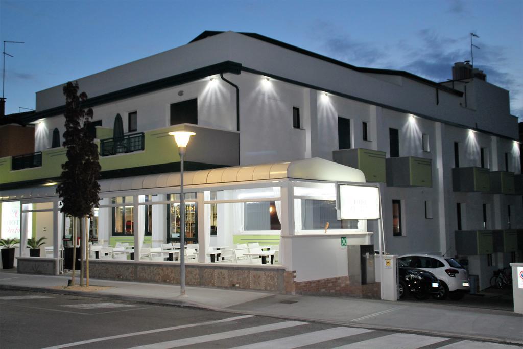 Hotel Orchidea Lignano Sabbiadoro Dış mekan fotoğraf