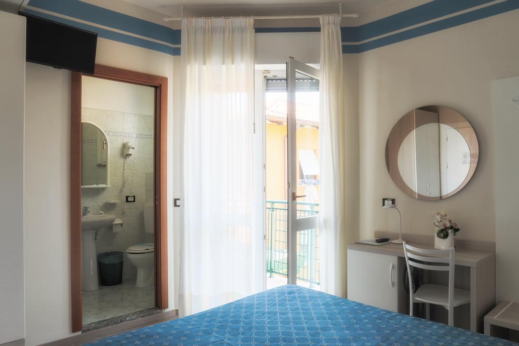 Hotel Orchidea Lignano Sabbiadoro Dış mekan fotoğraf