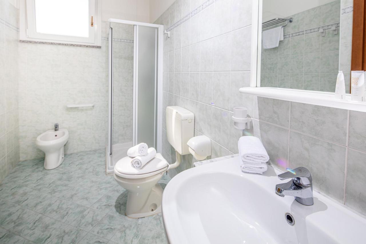 Hotel Orchidea Lignano Sabbiadoro Dış mekan fotoğraf