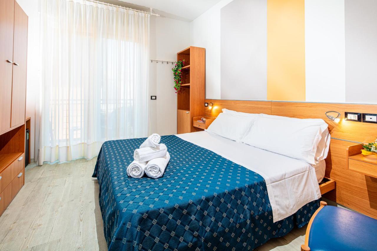 Hotel Orchidea Lignano Sabbiadoro Dış mekan fotoğraf